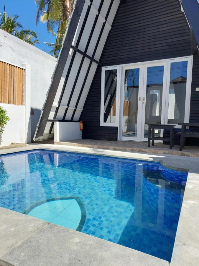 Sanctum Dive Bungalows With Private Pool Gili Trawangan Exterior photo